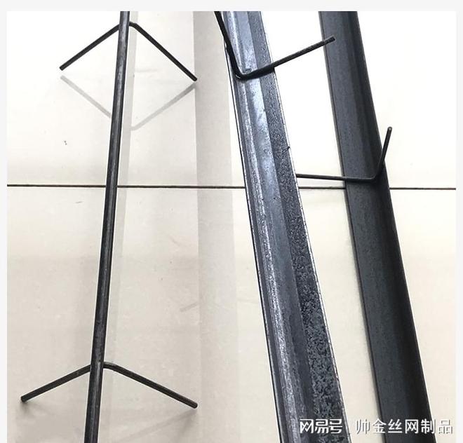 楼梯踏步缺角破损难题？钢筋楼梯护角筋预埋安装耐用50年